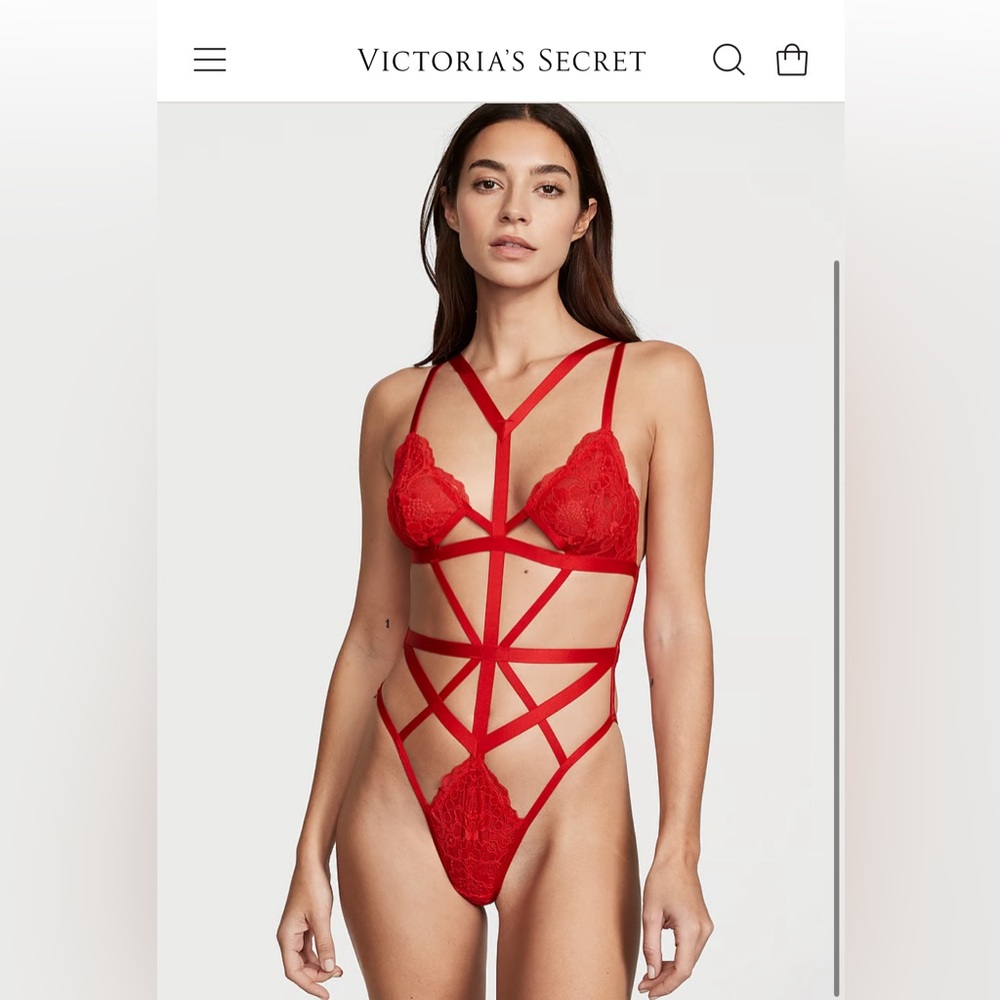 Red strap lingerie .. NWT… stunning